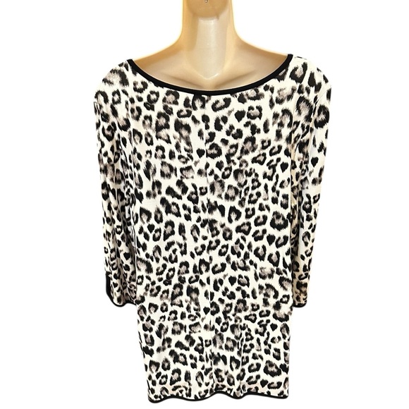 Chico's Leopard Cheetah Print Knit Top - Picture 4 of 8